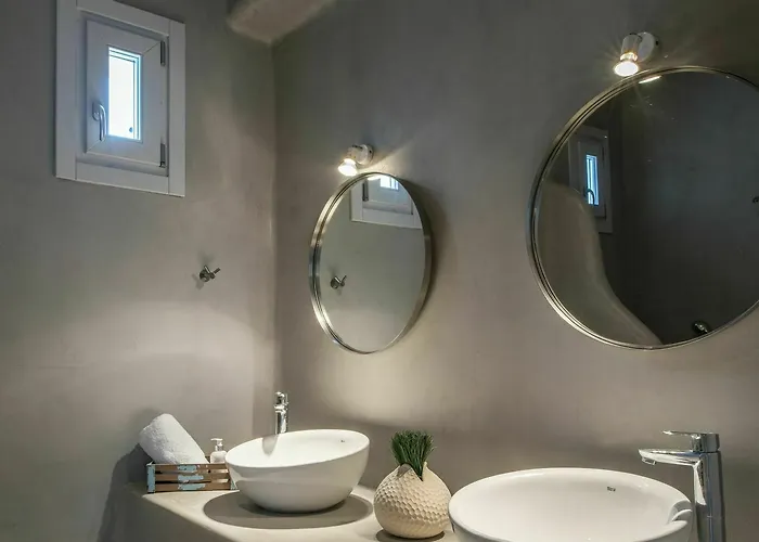 Aegean Lighthouse * Fanari (Mykonos)