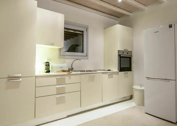 Aegean Lighthouse * Fanari (Mykonos)