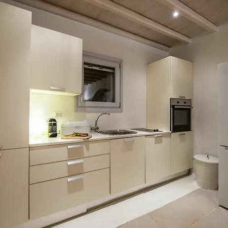 Aegean Lighthouse Фанари